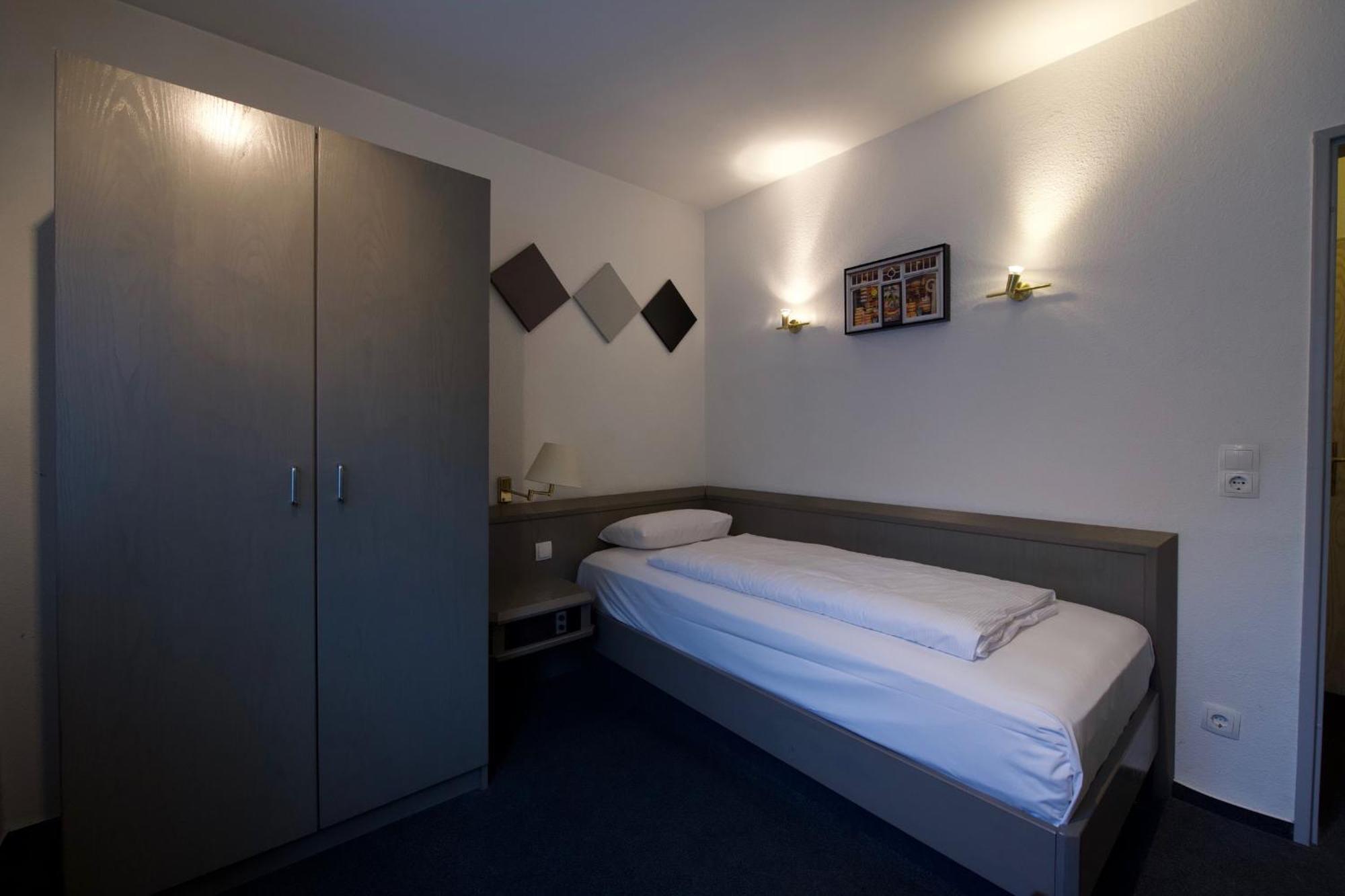 Hotel Merian Кьолн Екстериор снимка